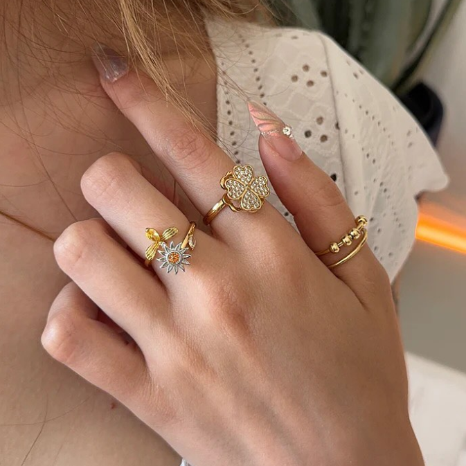 Anel Anti Ansiedade Dourado Trevo de 4 Folhas