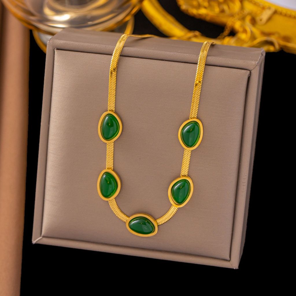 Colar Esmeraldas Dourado