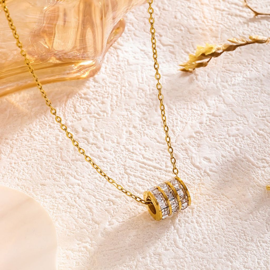 Colar Liora Cravejado Dourado