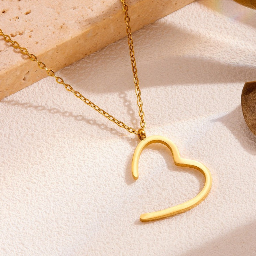 Colar c/ Pingente Love Belleza