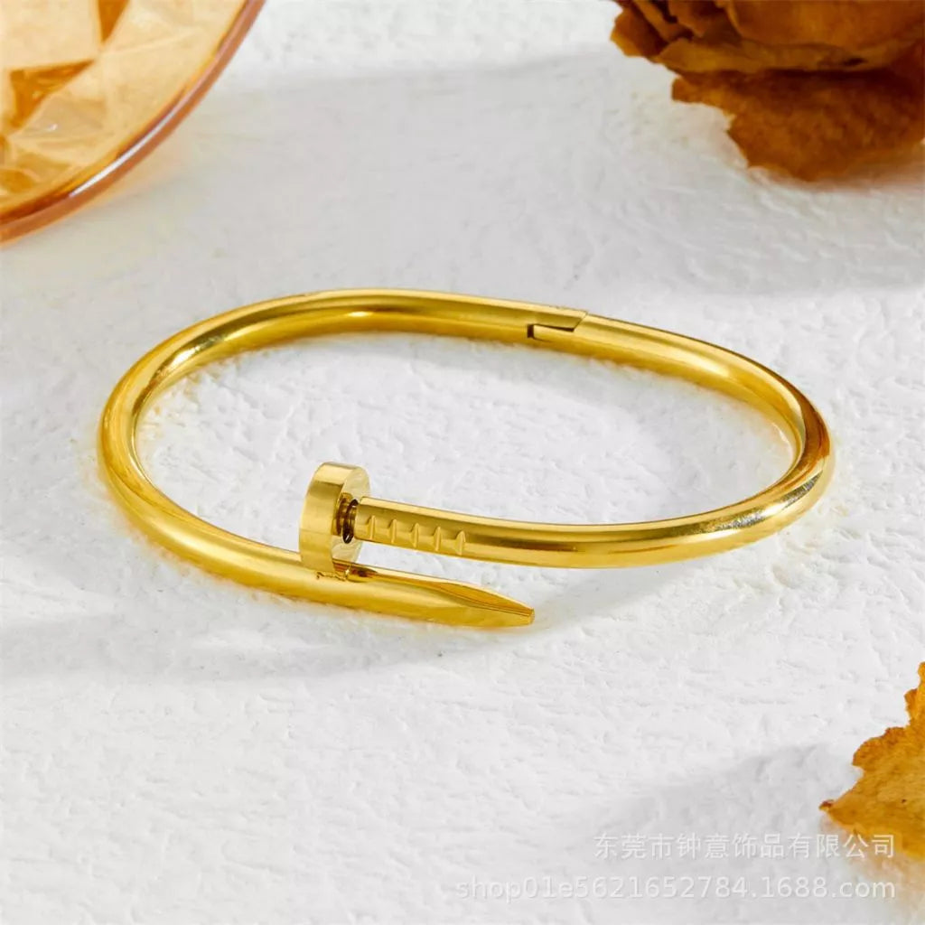 Bracelete Prego Finae