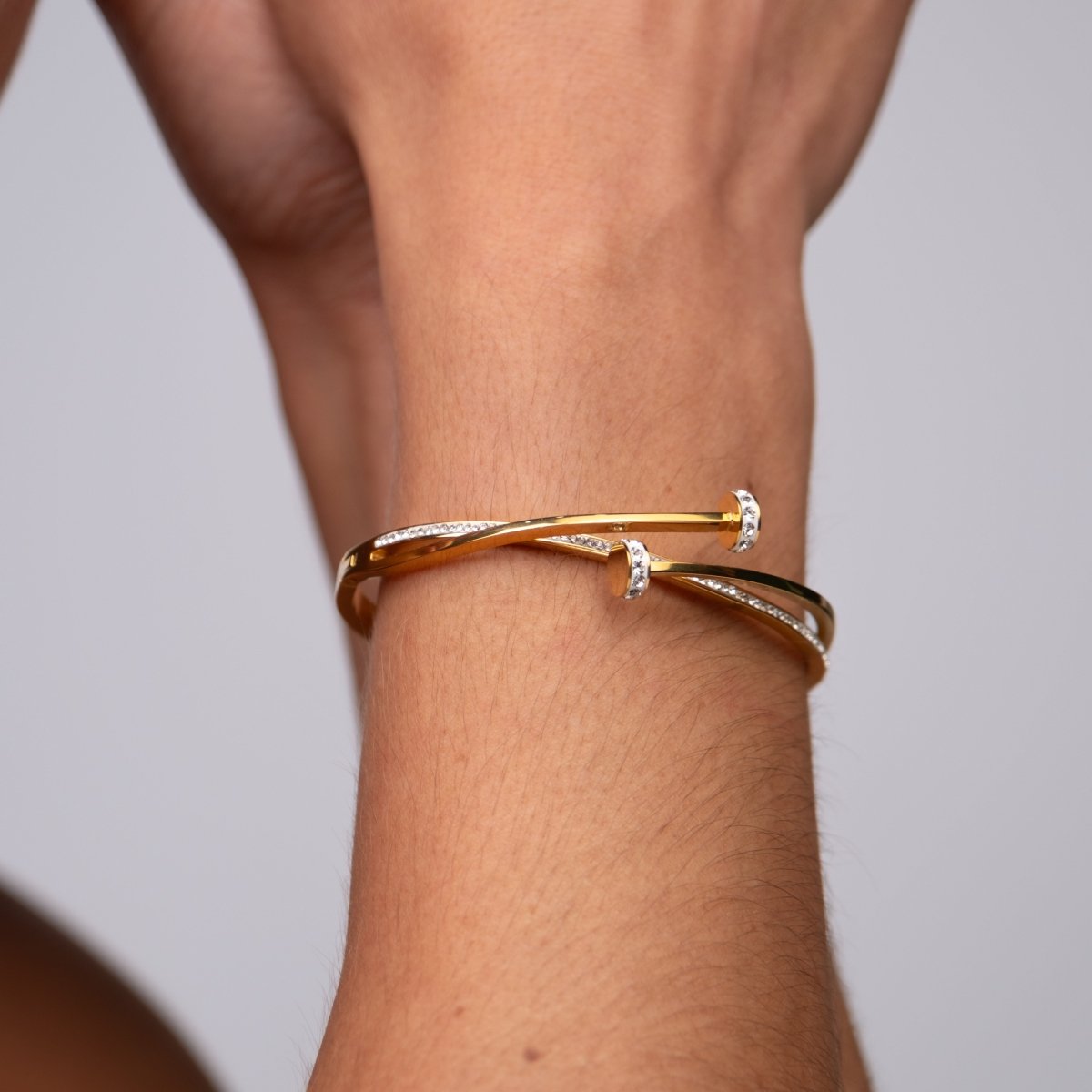 Bracelete Prego C/ Brilhantes