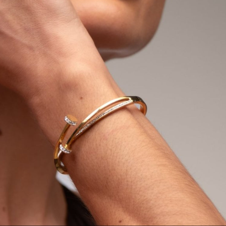 Bracelete Prego C/ Brilhantes