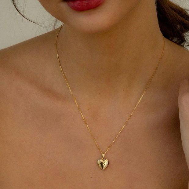 Colar Lunara Coração Dourado