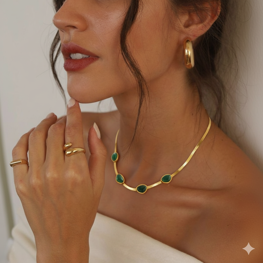 Colar Esmeraldas Dourado